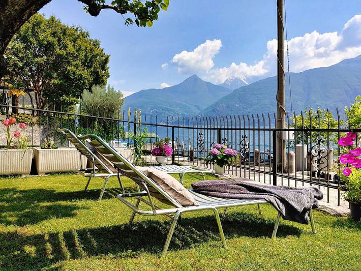Ferienwohnung für 4 Personen, mit Terrasse und Garten sowie Seeblick und Ausblick in Comune di San Siro - 2