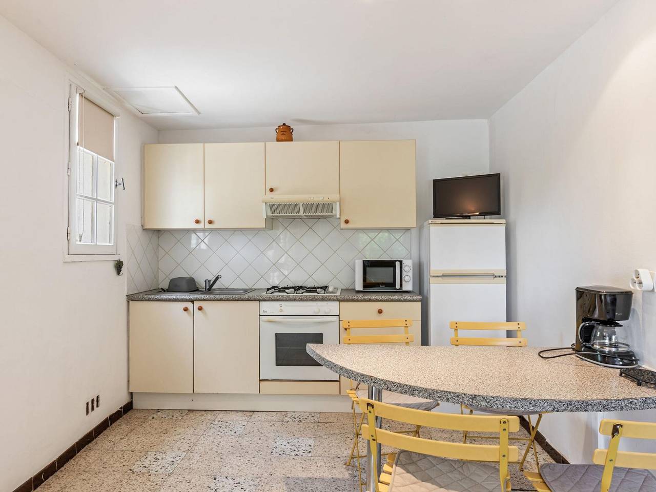 Ganze Wohnung, Heritage Apartment in Mèze with Swimming Pool in Mèze, Mittelmeerküste (Frankreich)