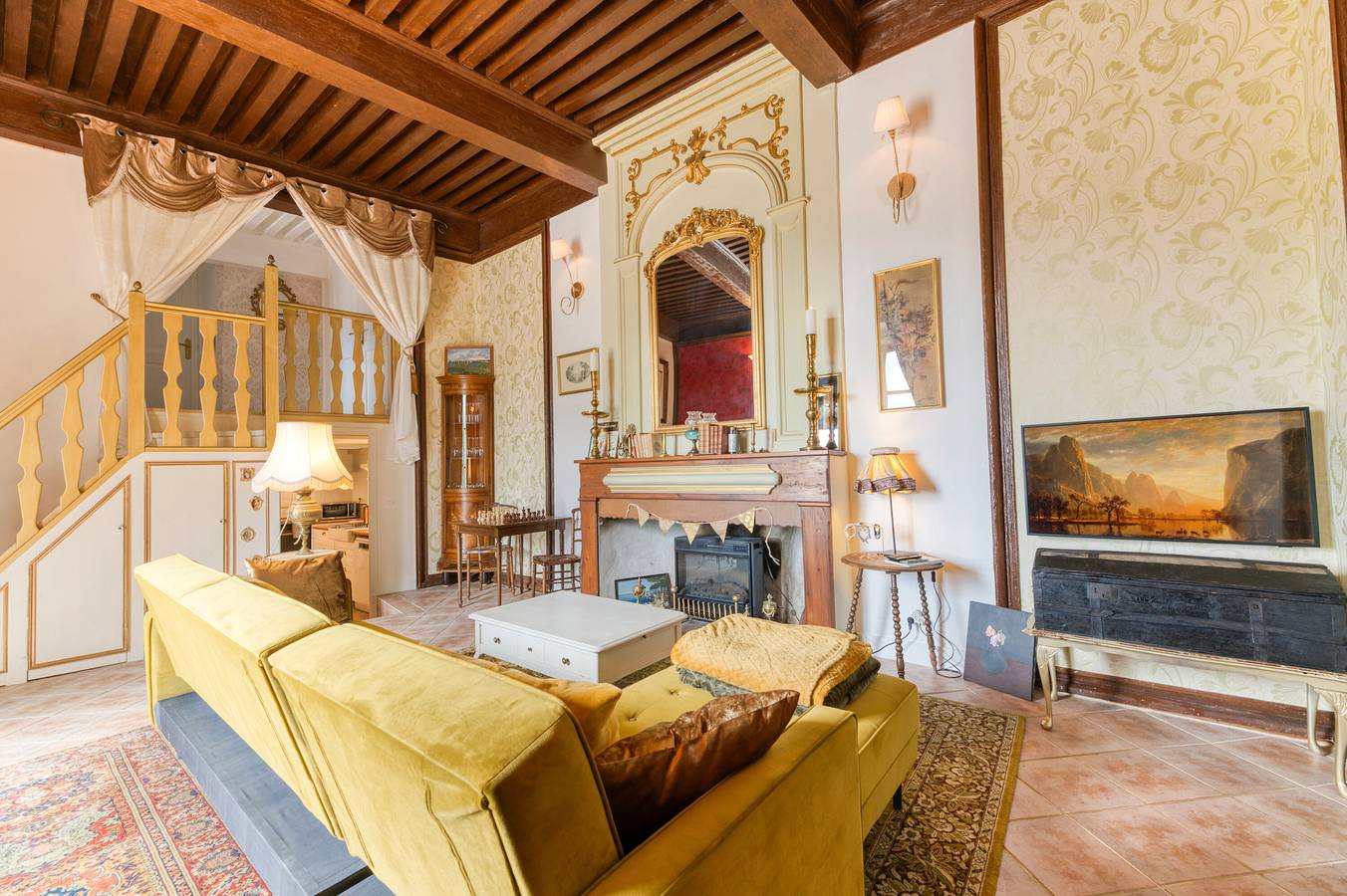 Appartement entier, Appartement 'La Galerie François 1er Au Château' avec Wi-Fi in Saint-Martin-d'Uriage, Parc national des Écrins