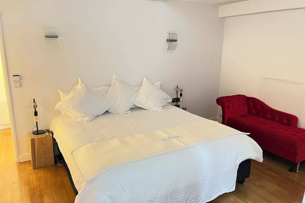 Beautiful, large, bright house! 12 minutes from Paris centre.... in Deuil-la-Barre, Valle del Oise