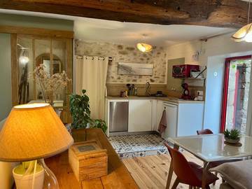 Gîte pour 2 personnes, avec jardin à La Bruffière