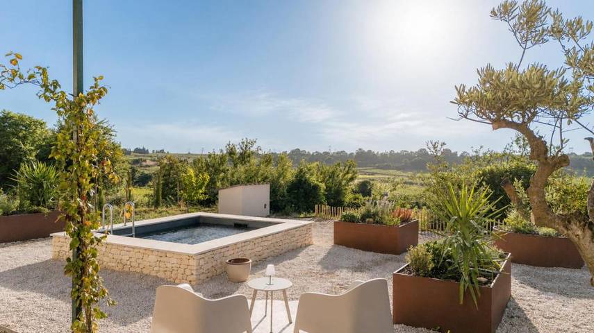 Location de vacances pour 2 personnes, avec piscine ainsi que terrasse et vue à Estézargues - 2