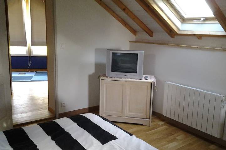 Location de vacances pour 4 personnes, avec jardin et terrasse à Saintes - 3