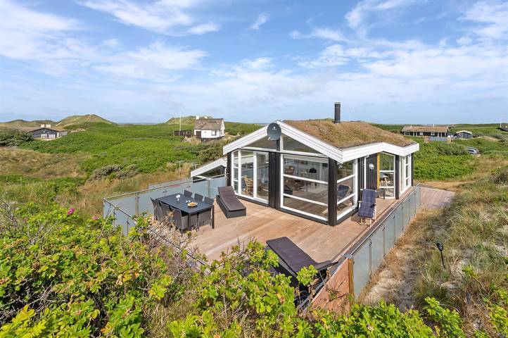 Vakantiehuis voor 8 personen, with whirlpool and sauna as well as terras in Blokhus