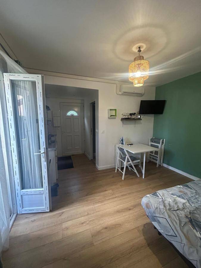 Gîte pour 4 personnes, avec vue et jardin à Paray-Vieille-Poste - 4