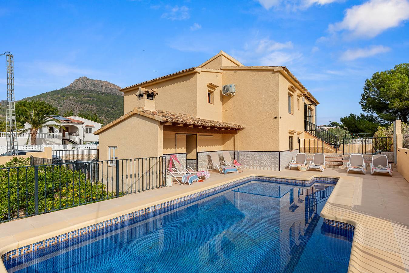 Villa Marperla - Plusholidays in Calpe, Costa Blanca