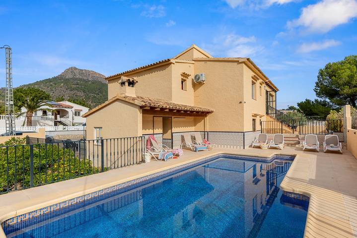 Chalet para 10 personas, con jardín - 1