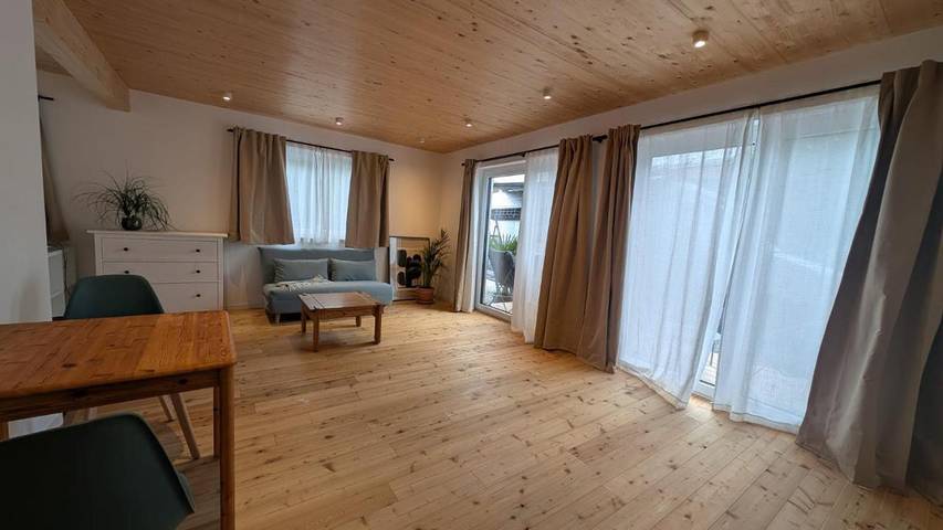 Ferienwohnung für 4 Personen, mit Ausblick und Garten