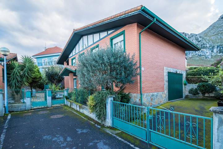 Chalet para 8 personas, con jardín y jacuzzi en Cantabria - 2