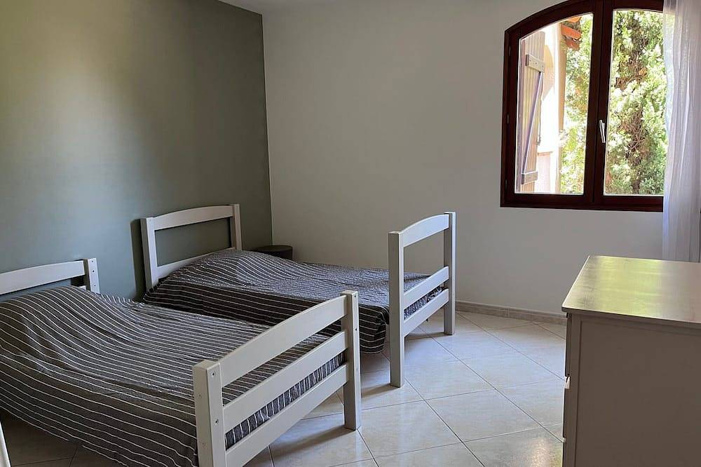 Appartement entier, Grande maison avec jardin, vue montagne - 8 pers. in Laroque-des-Albères, Côte méditerranéenne (France)