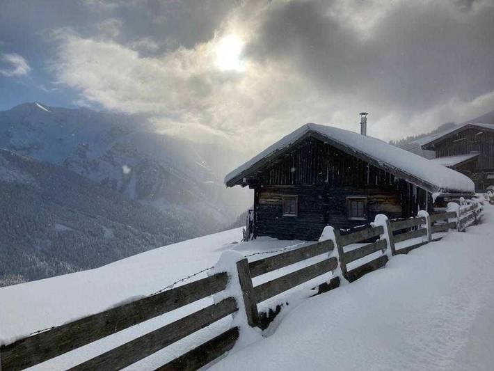 Ganze Ferienwohnung, Tux Mountain apart - Appartement Alpenrose in Tuxer Alpen, Hintertux