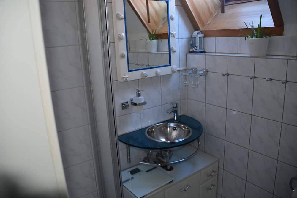 Ganze Wohnung, Hide away! \"Haus am See! an der alten Talsperre Apartment 1.Og in Tambach-Dietharz, Rennsteig