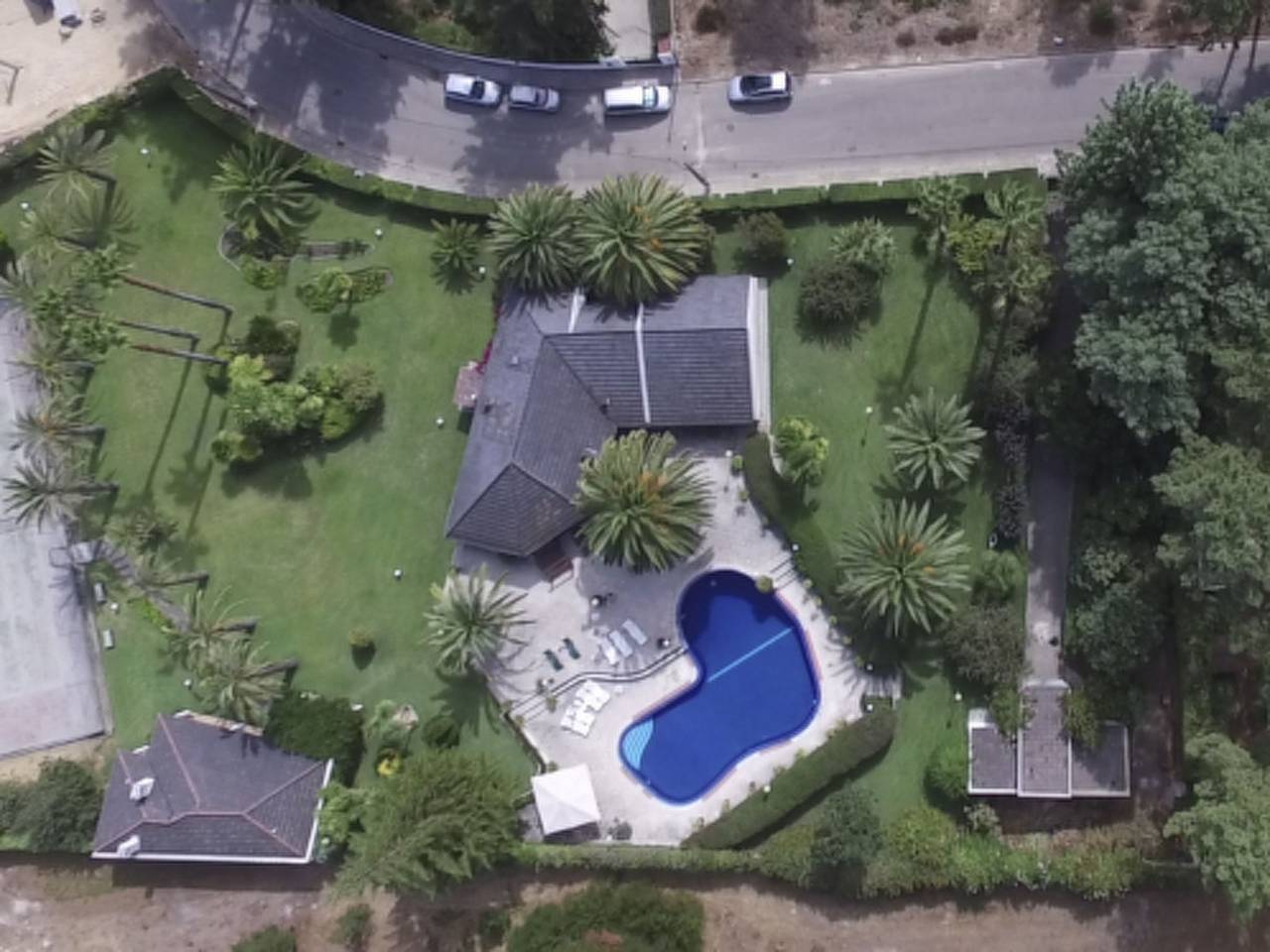 Villa das Palmeiras mit großem Schwimmbad in Aroeira, Corroios