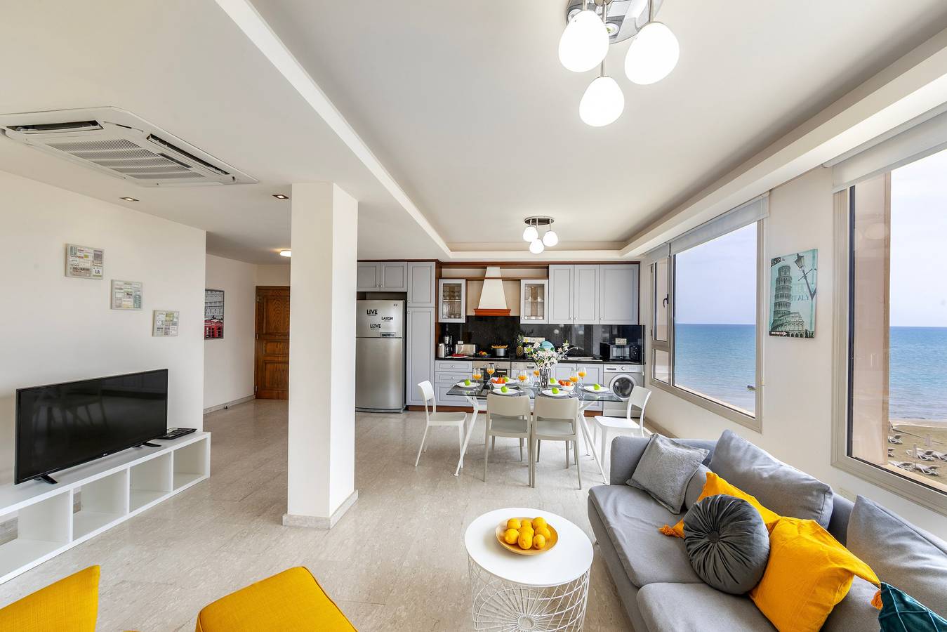 Entire apartment, Mackenzie Eftyhia Beachfront Suite in Larnaca, Larnaca District