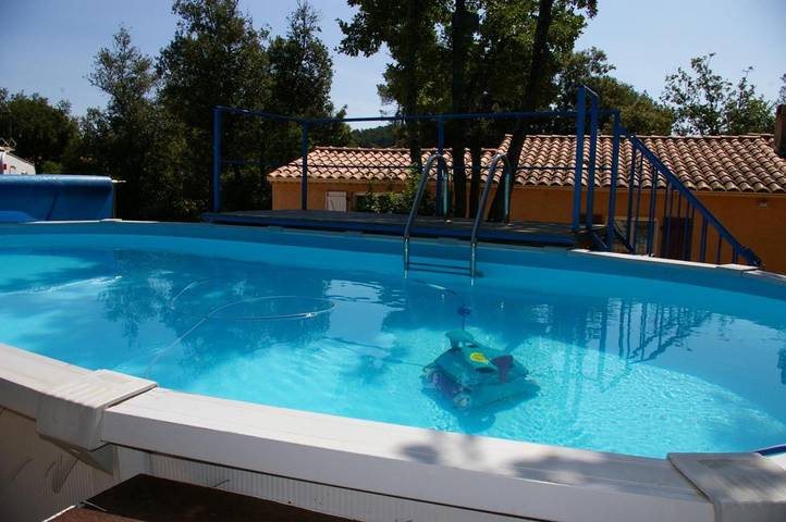 Location de vacances pour 4 personnes, avec Terrasse et Piscine à Le Val - 2