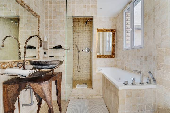 Apartamento entero, Apartamento de vacaciones para 5 personas in Neuilly-sur-Seine, Altos del Sena
