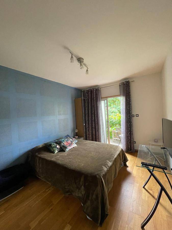 Gîte pour 3 personnes, avec vue et balcon à Chennevières-sur-Marne - 2