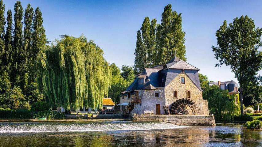 Gîte pour 13 personnes, avec jardin et vue à Parcé-sur-Sarthe
