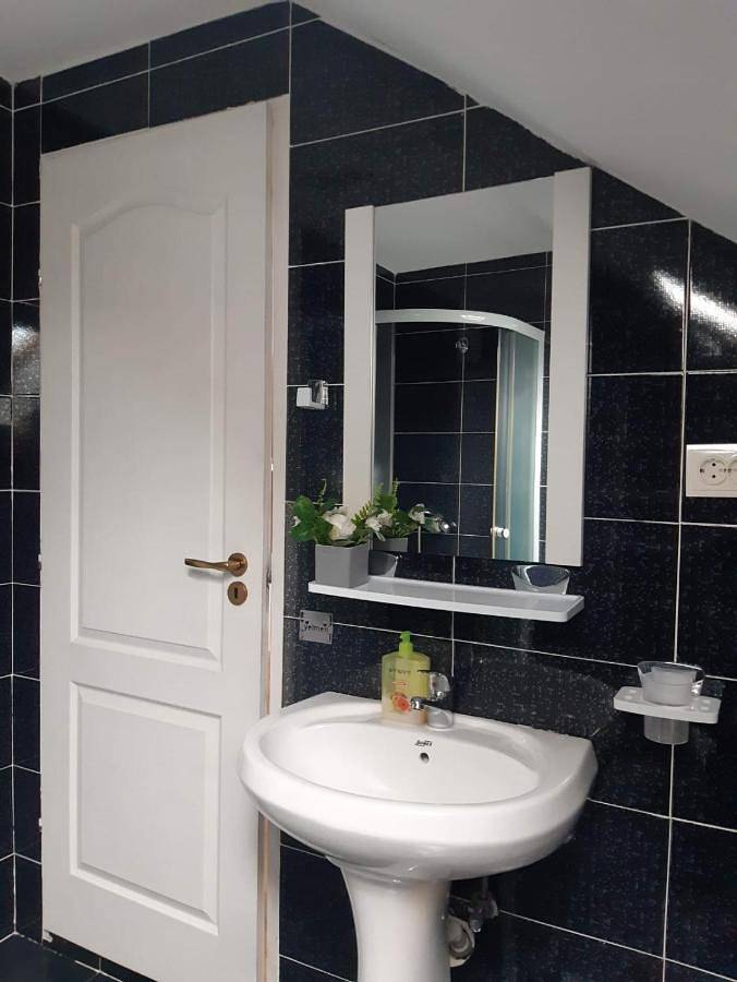 Location de vacances pour 10 personnes, avec vue et jardin dans Dorna-Arini - 3