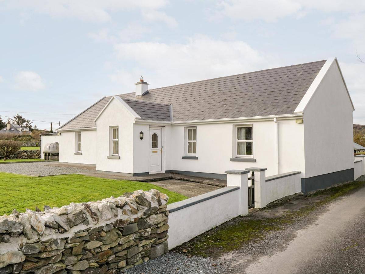 At the Crossroads in Louisburgh, County Mayo