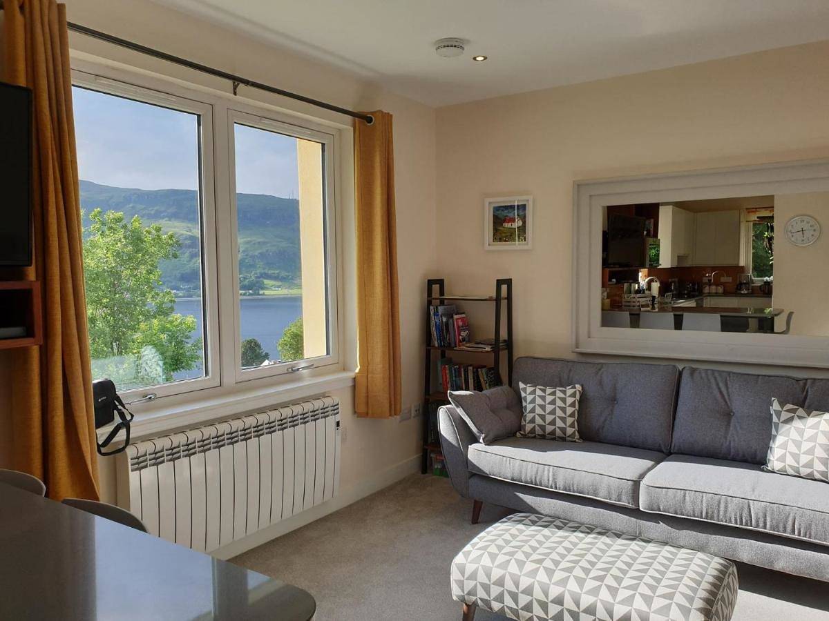 Entire apartment, Number 6 in Fort William, Loch Linnhe