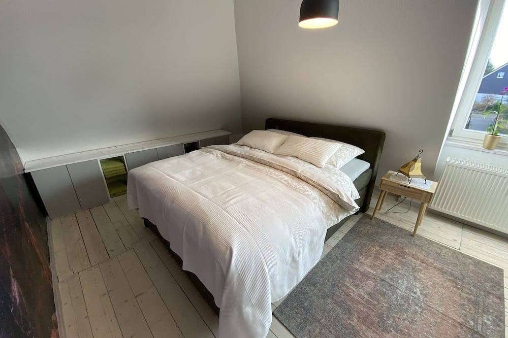 Appartamento intero, View of the Ruhr area - lovingly furnished top floor apartment in Bochum, Ruhrgebiet