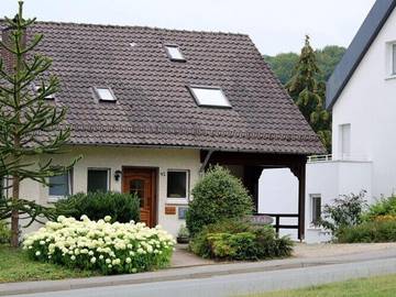 Ferienwohnung für 4 Personen, mit Garten und Balkon in Bad Driburg