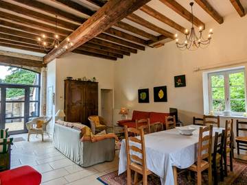 Gîte pour 8 personnes, avec terrasse à Santenay