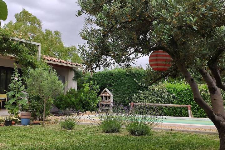 Location de vacances pour 6 personnes, avec jardin à Cabrières-d'Aigues - 4