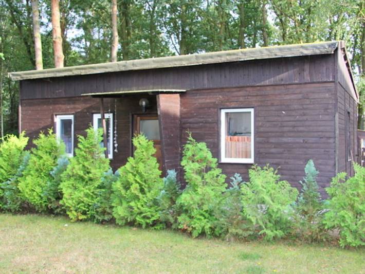 Bungalow für 3 Personen, mit Terrasse und Garten in Glowe