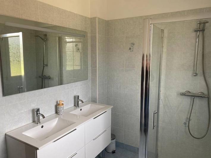 Location de vacances pour 6 personnes, avec terrasse à La Trinité (Manche) - 2