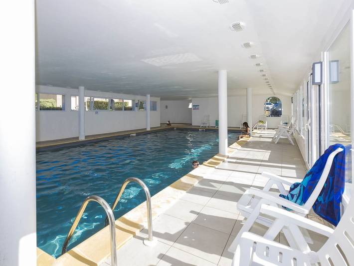 Maison de vacances pour 4 personnes, avec sauna ainsi que terrasse et piscine