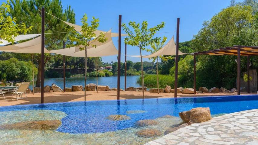 Ferienhaus für 12 Personen, mit Garten und Pool
