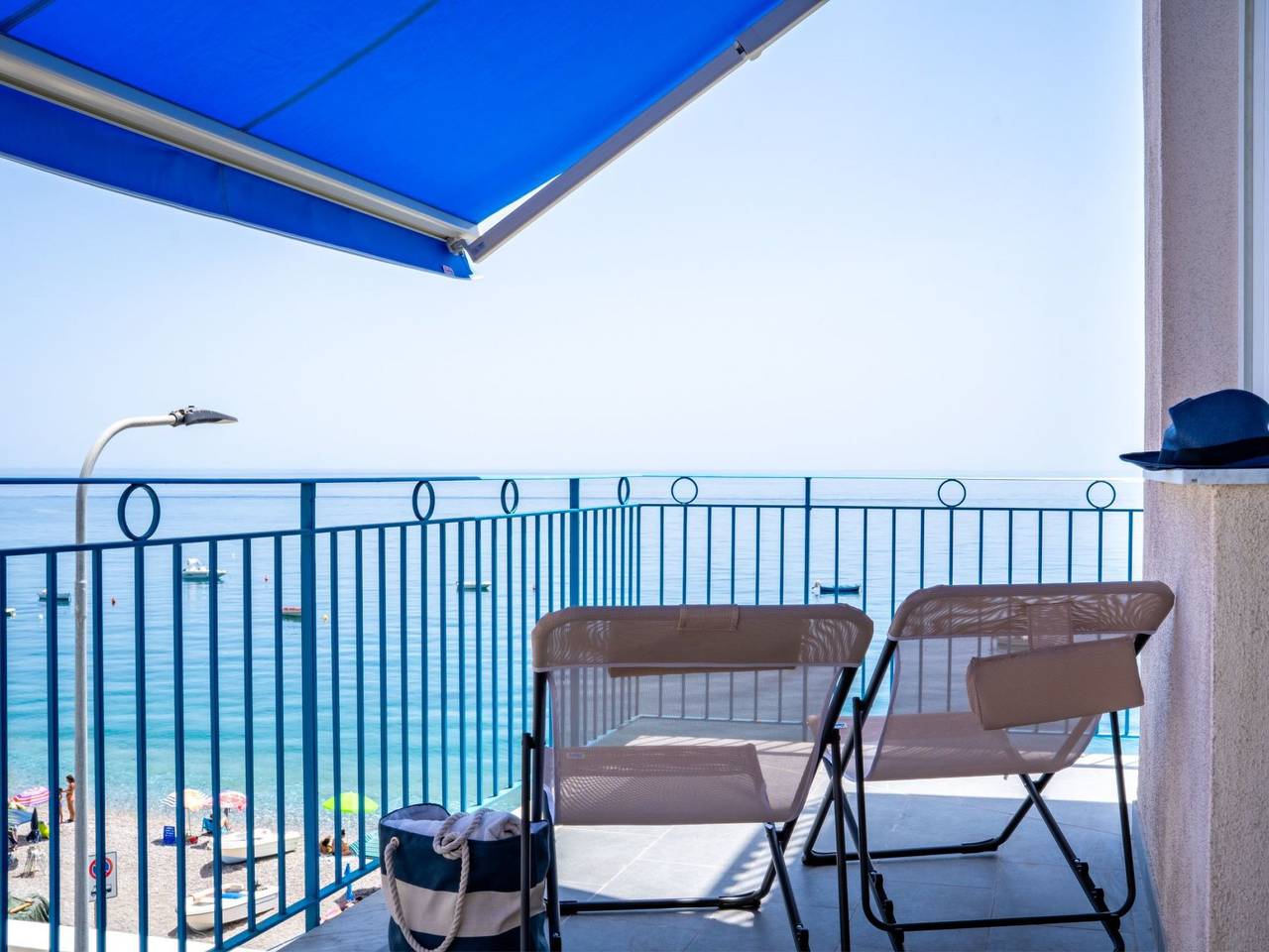 Ganze Wohnung, Meerblick-Wohnung 'Casa Serafina Armonia in Letojanni, Messina Provinz