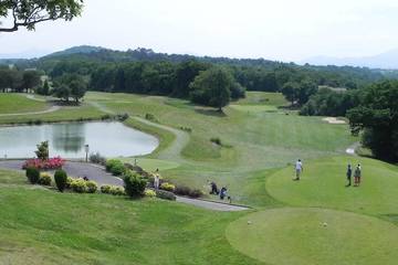 Gîte pour 4 personnes, avec piscine à Bassussarry