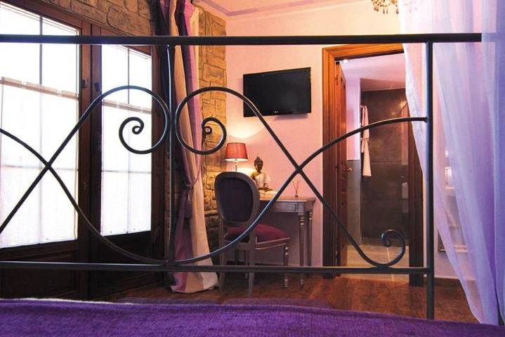 Hotel para 3 personas, con vistas y balcón en Provincia de Burgos - 4