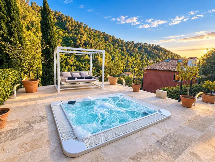 Apartamento de vacaciones para 2 personas, con jardín y jacuzzi - 1
