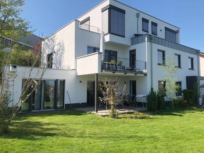 Ferienwohnung für 4 Personen, mit Terrasse und Garten sowie Ausblick in Mayen