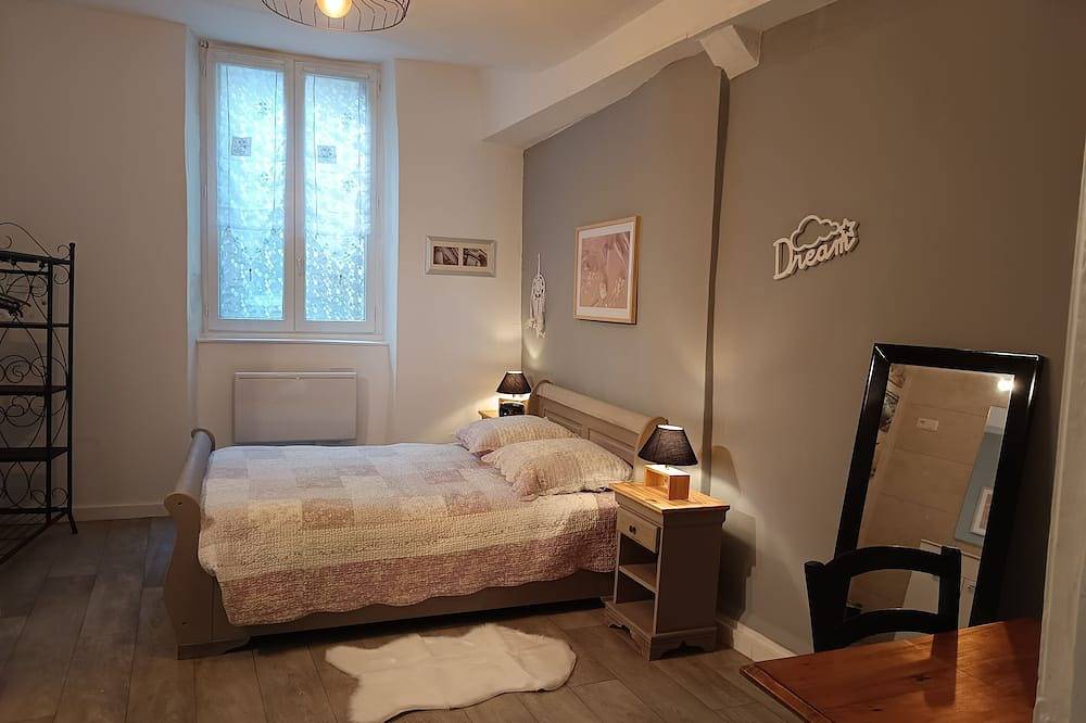 Appartement entier, Le Liberté, appartement privatif in Saint-Léonard-de-Noblat, Région de Limoges