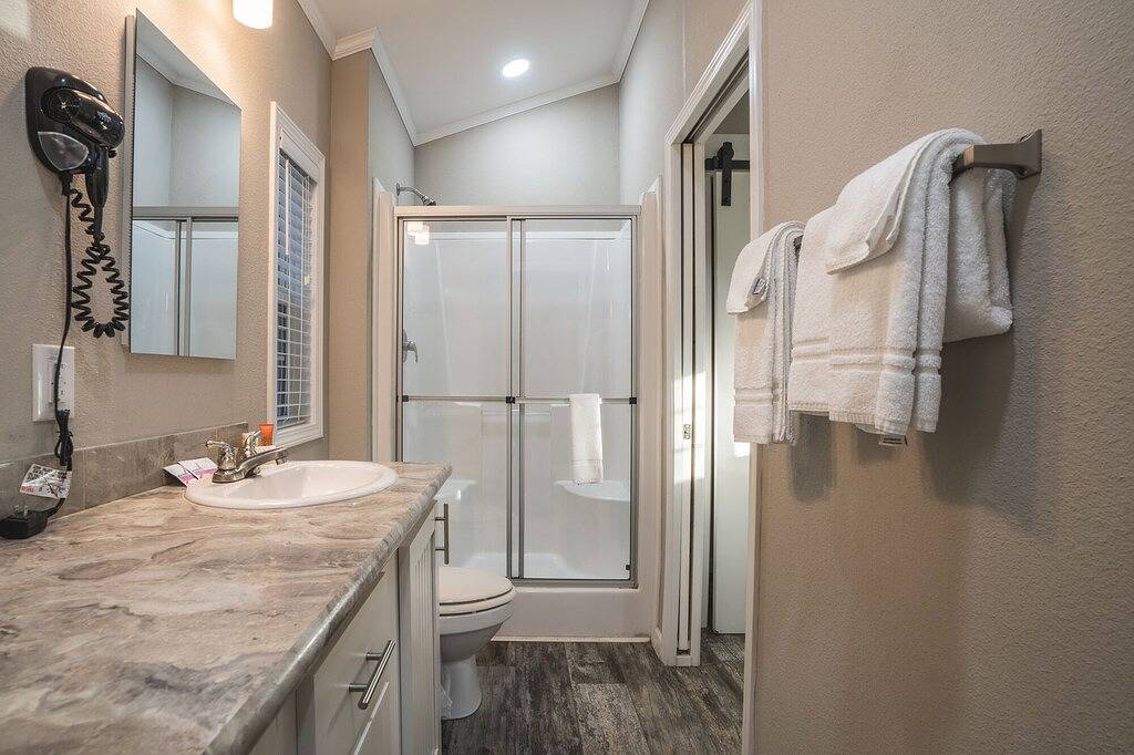 Magnolia Cottage at Safe Harbor Brady Mountain on Lake Ouachita! in Lake Ouachita