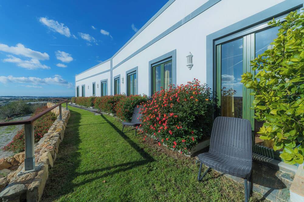 V3 Casa Ariolos Ii in Estoi with shared pool in Estoi, Faro