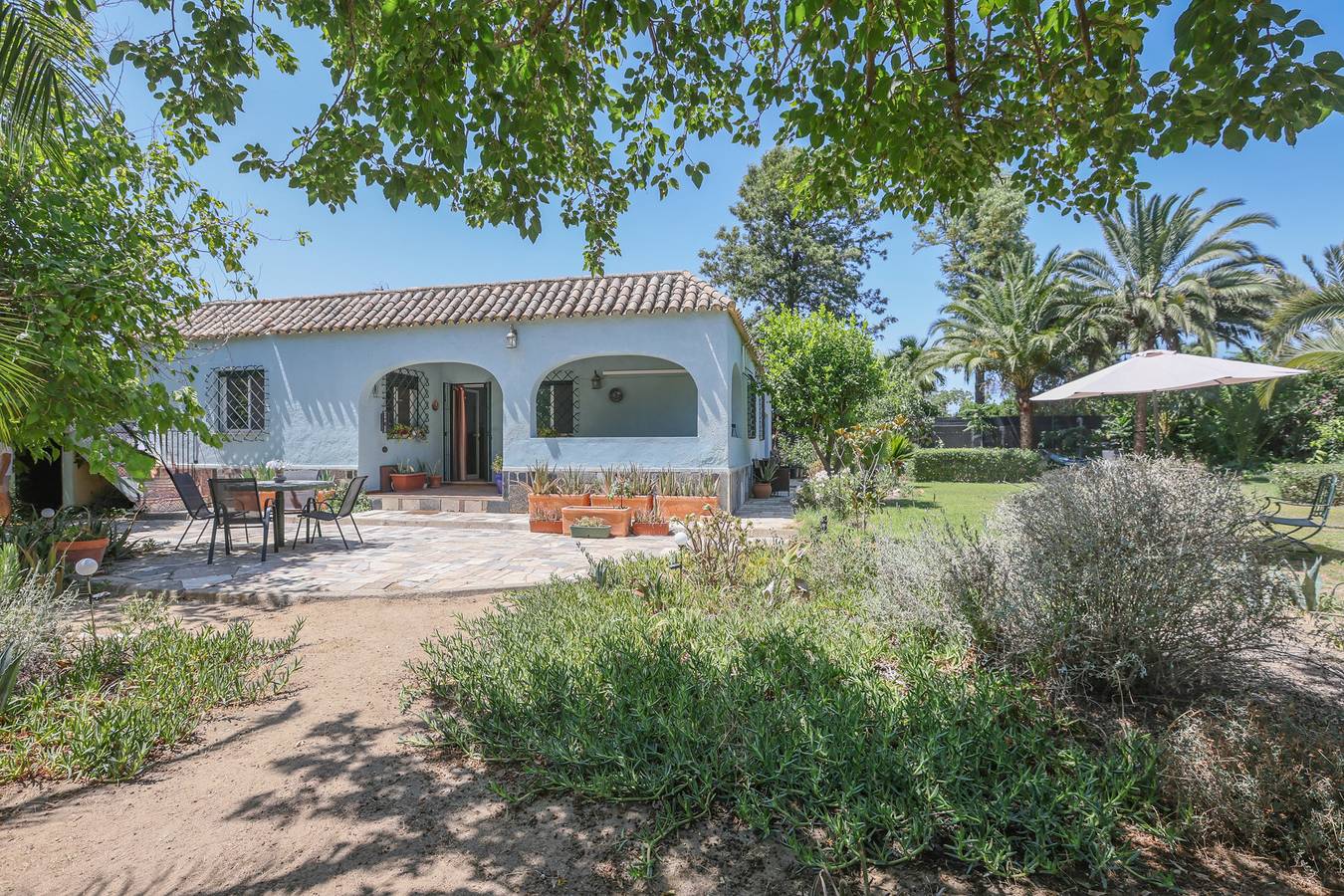 Finca 'Villa Moral' mit privatem Pool, Wi-Fi und Klimaanlage in Arahal, Sevilla Provinz
