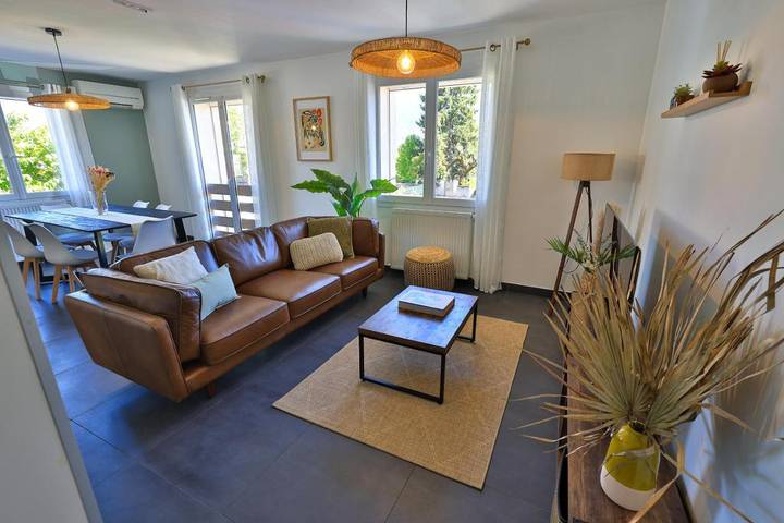 Gîte pour 4 personnes, avec jardin à Saint-Nazaire-les-Eymes