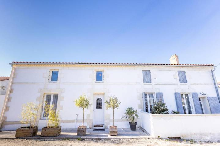 Chambre d’hôte pour 2 personnes, avec piscine ainsi que jardin et terrasse à Mornac-sur-Seudre