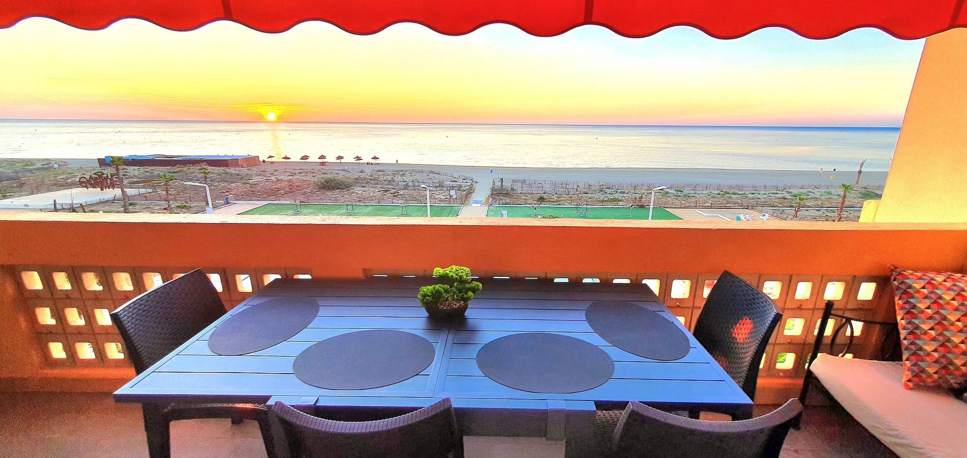 Appartement entier, Front de Mer à 100m du Marché de Noël in Le Barcarès, Côte d'Améthyste