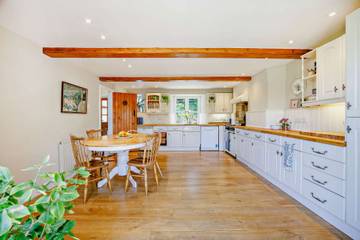 Cottage for 10 People in Bourton-on-the-Water, The Cotswolds, Photo 1