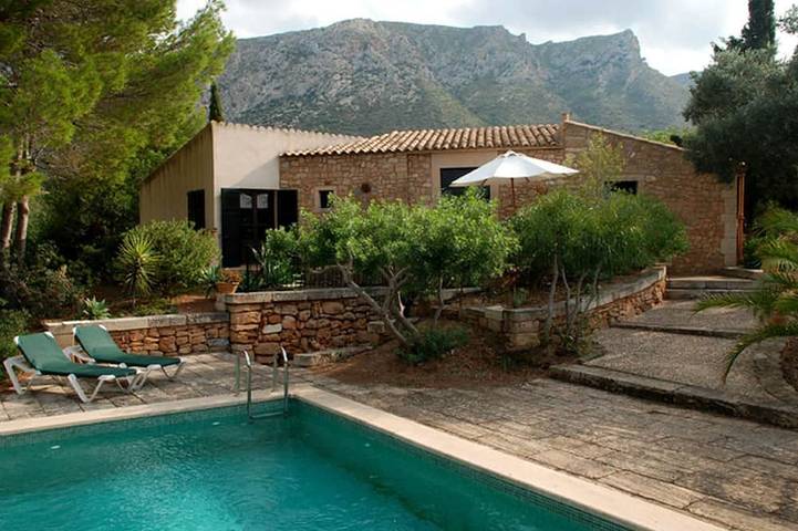 Finca für 4 Personen, mit Terrasse und Garten in Artà