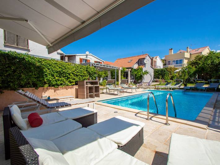 Gîte pour 4 personnes, avec jardin et terrasse à Tribunj - 3