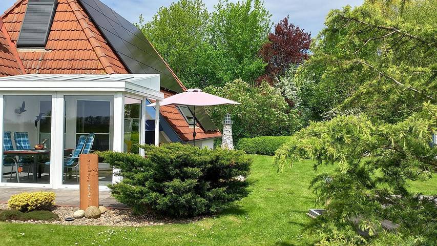 Ferienhaus für 6 Personen, mit Garten und Terrasse sowie Ausblick in Misselwarden