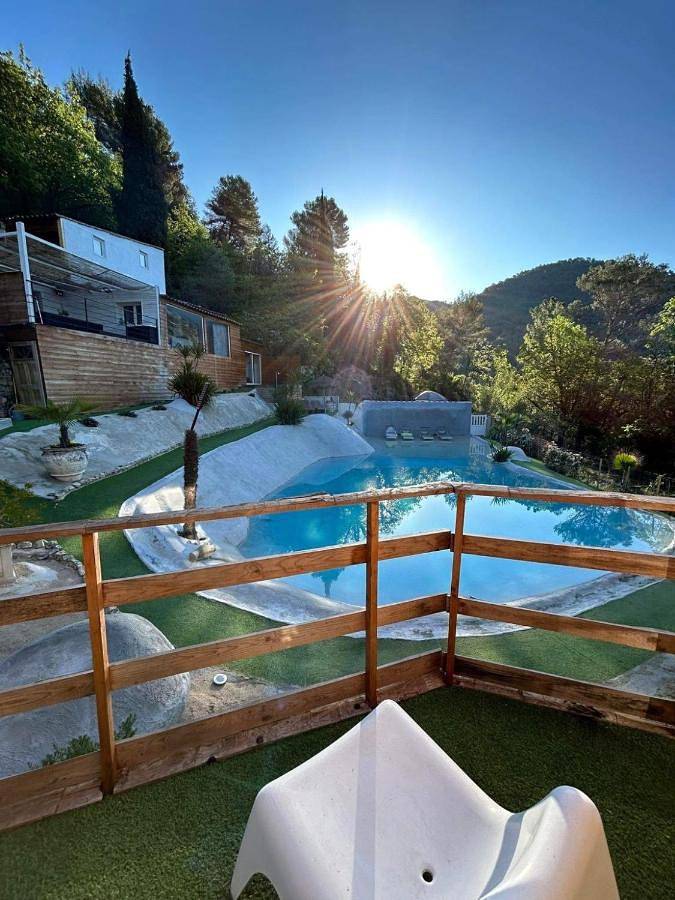 Gîte pour 4 personnes, avec piscine ainsi que jardin et vue, animaux acceptés à L'Escarène - 4